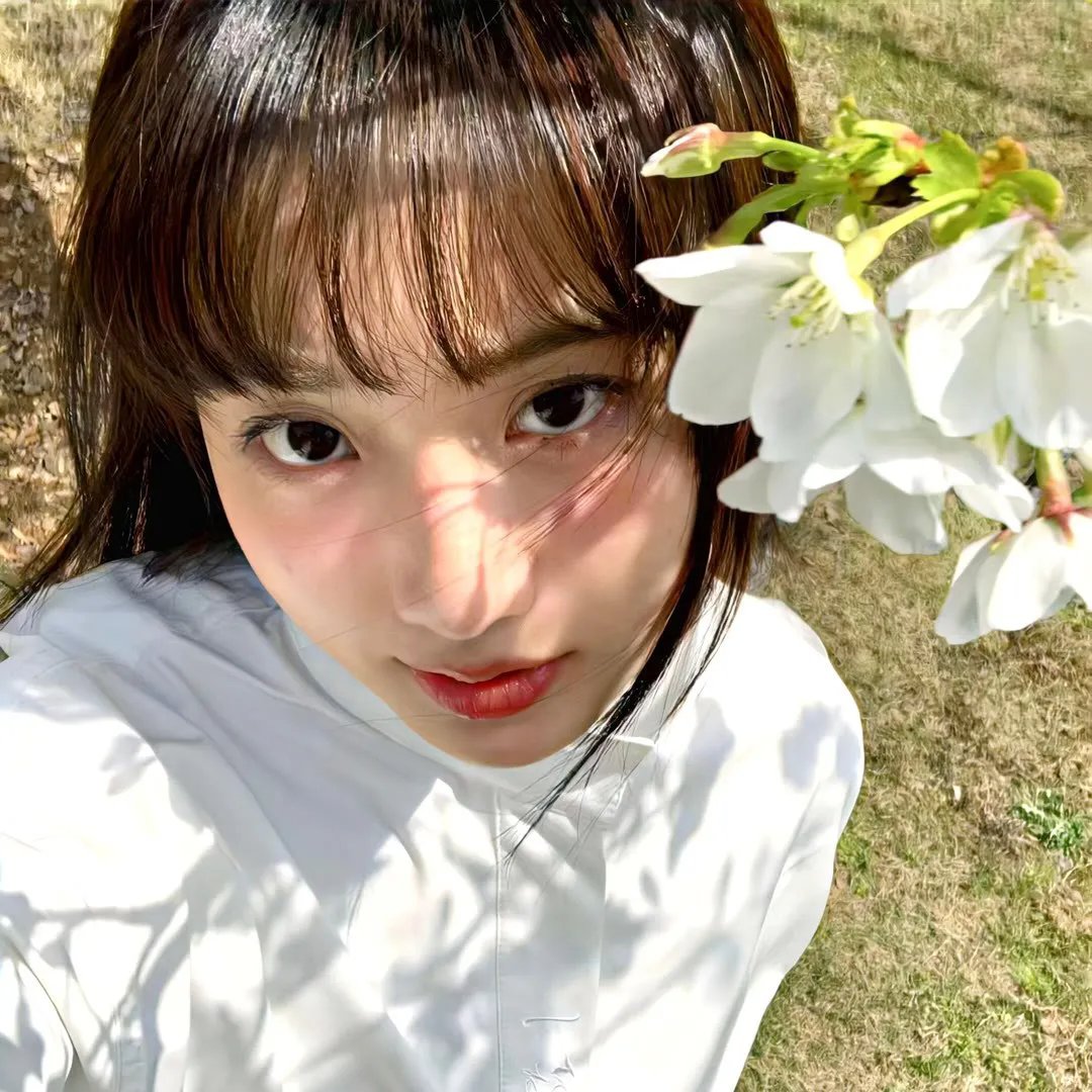 年轻女子